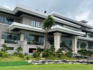 vườn tùng tại đại lải golf club